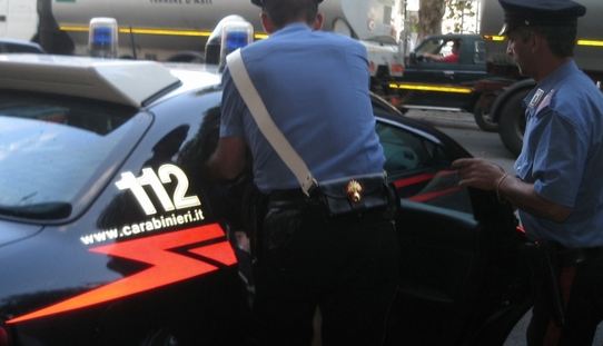 Gira per Padova anche se ha il Daspo Urbano, beccato dai carabinieri si finge minorenne per ingannarli