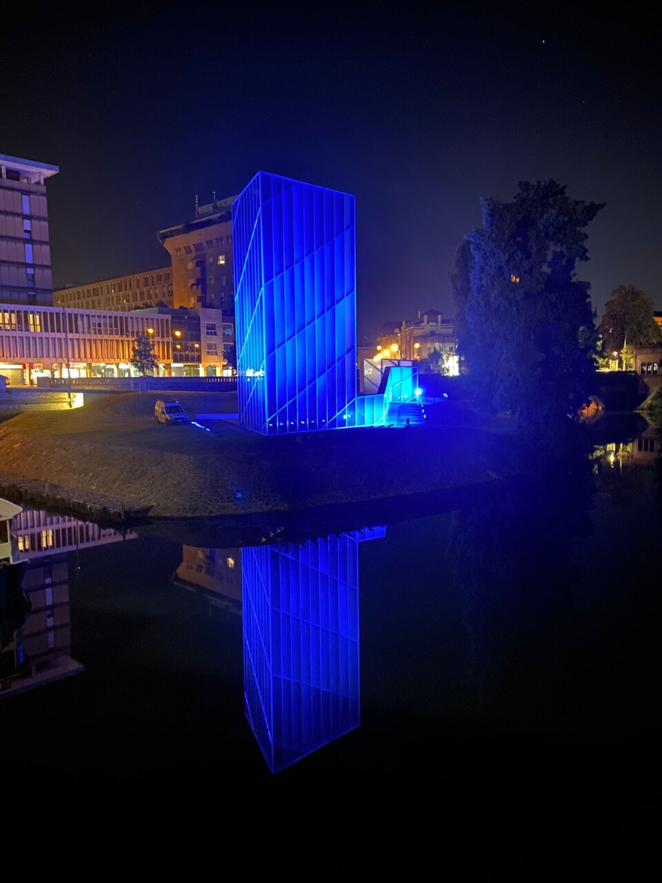Padova, nuovo impianto di illuminazione per il monumento alle vittime dell’11 settembre