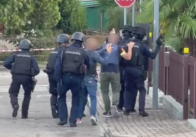 Montegrotto, 57enne barricato nella villetta bifamiliare: Carabinieri sul posto
