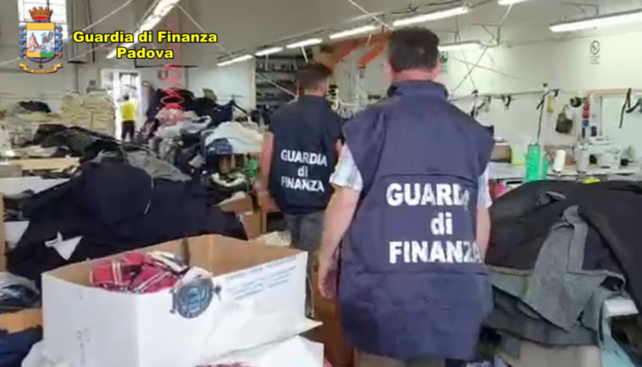 Made in Italy in salsa cinese: 154 lavoratori “in nero” e beni sequestrati per 3 milioni
