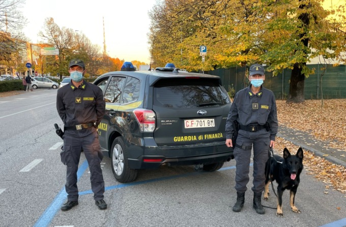 Padova, tre arresti per spaccio: sequestrati oltre 4,5 chili di droga