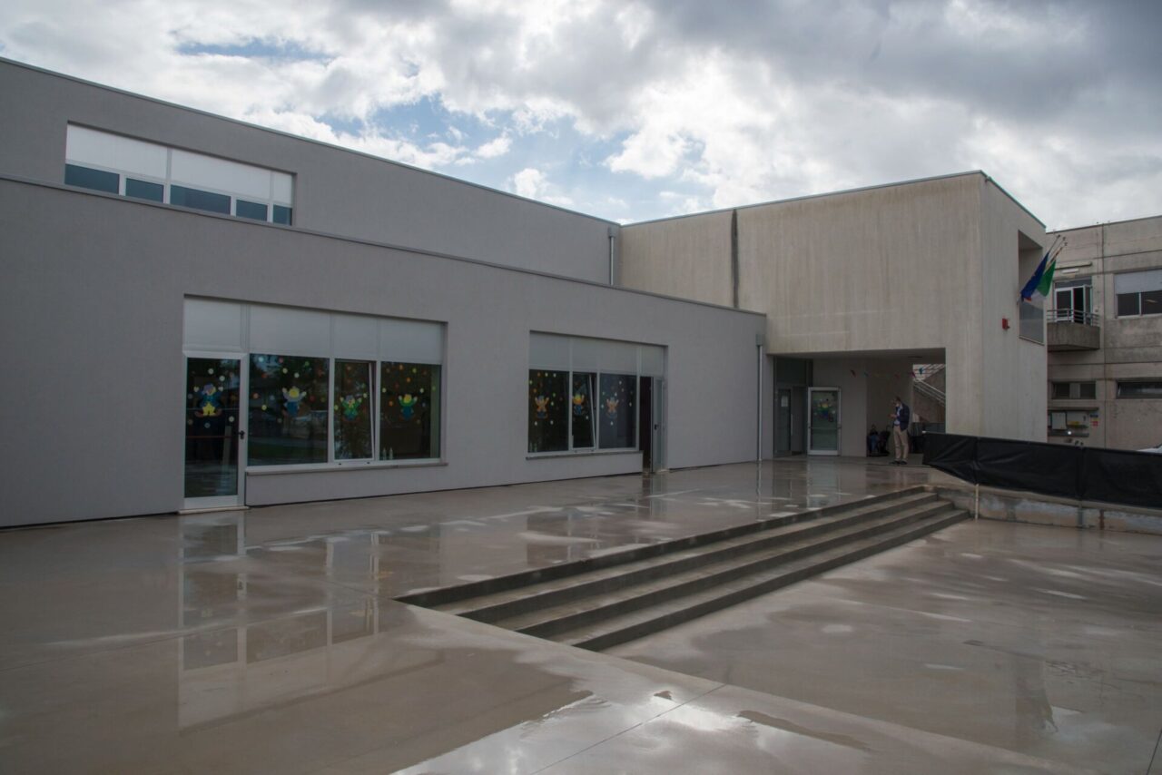 Inaugurata la nuova sede della scuola primaria Montegrappa in via della Biscia