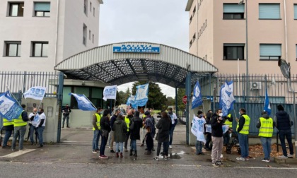 Il sit-in di protesta dei poliziotti padovani: "Ritmi di lavoro insostenibili"