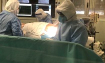 Positivo al Covid e non vaccinato: impiantato un pacemaker su paziente 90enne