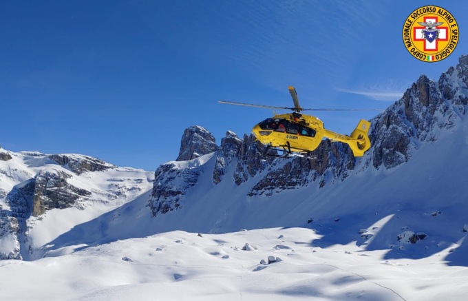 Giovani escursionisti in difficoltà tra la neve, soccorso anche un 22enne di Abano