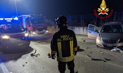 Schianto tra due auto a Padova: ferita una donna
