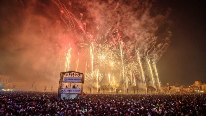 Il Covid colpisce ancora, annullata la festa di Capodanno in Prato della Valle