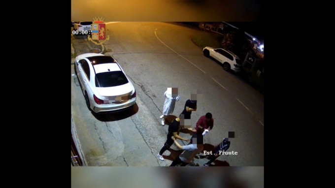 Padova, “Romanzo criminale” in salsa cinese: il video della banda di Fu Rong in azione