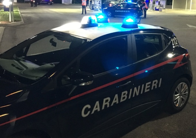 Tragedia della disperazione a Padova: due cadaveri trovati impiccati in una casa