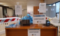 Va a fare il vaccino, ma pretende che i sanitari gli firmino una "dichiarazione": caos a Monselice