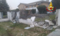 Piove di Sacco, le foto dell'auto "ariete" che ha disintegrato il muro di una casa