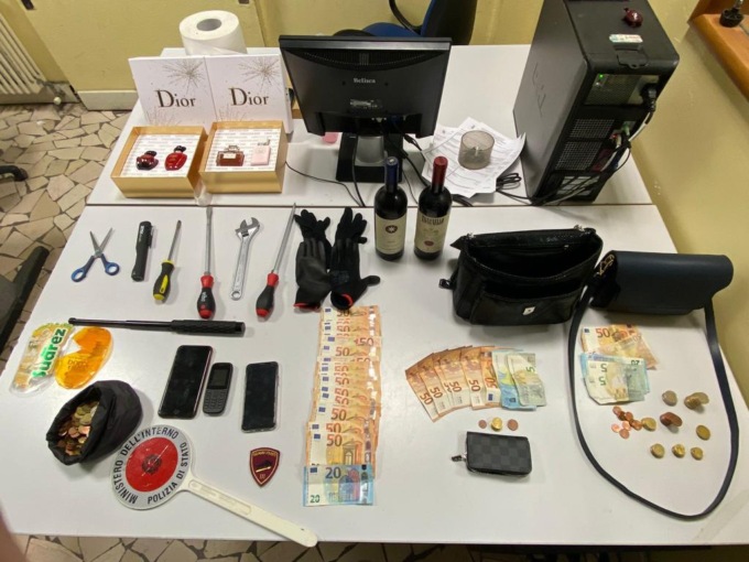 Inseguimento da film in centro a Padova, arrestata ladra 25enne