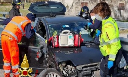 Scontro tra auto a Monselice, una donna ferita. Le immagini dell'incidente