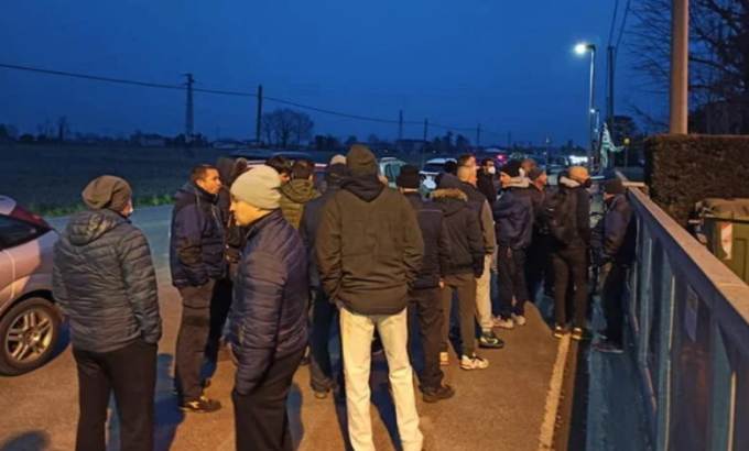 Notte di proteste fuori dallo stabilimento di Valvitalia: bloccato smantellamento dell’impianto