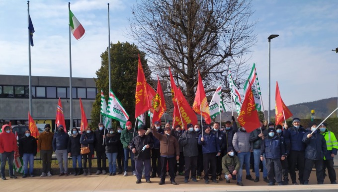 Valvitalia: dopo il presidio notturno, due giorni di trattative con i vertici dell’azienda