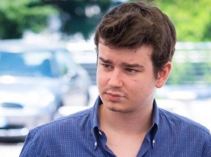 L’ultimo saluto a Matteo, stroncato nel sonno da un malore a soli 27 anni