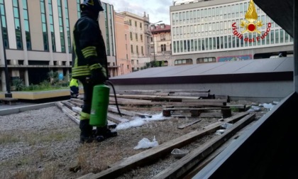 Senzatetto miracolati: incendio subito domato nei pressi di piazza Gasparotto a Padova