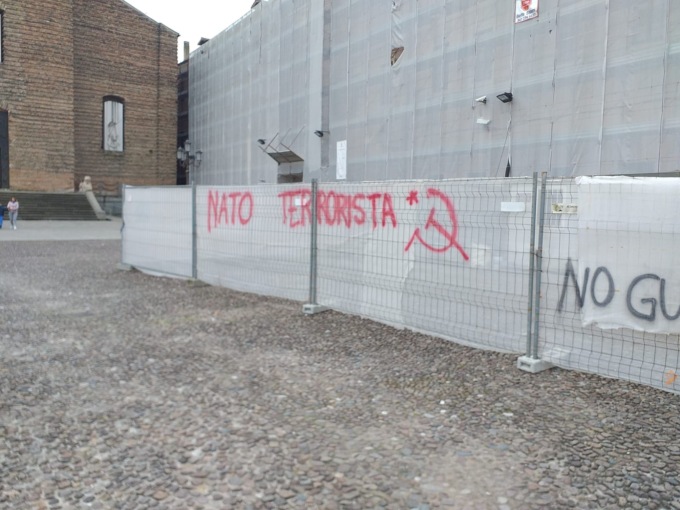 “Nato terrorista”: imbrattamenti e scritte a Padova in occasione del 25 aprile