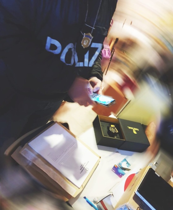 Rubavano i dati di carte di credito e di pagamento, poi passavano all’incasso: vittime in tutta Italia
