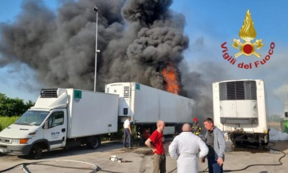 Incendio alla logistica Fiocco di Monselice: bruciati due semirimorchi