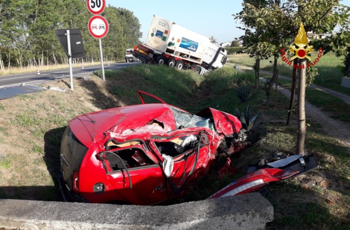 Due incidenti ad Arre e Codevigo: va fuori strada per evitare un cane, poi stamattina lo schianto sulla Romea