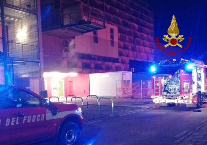 Paura allo Space Cinema, principio d’incendio e fumo in sala: spettatori evacuati