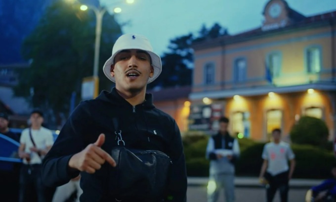 Violenza tra bande di giovani rapper, sequestro di persona e rapine: 9 arresti