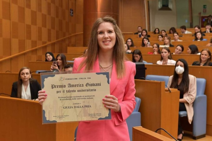 Laurea magistrale e premio alla Camera dei deputati a Roma: la super settimana della padovana Giulia Dalla Pria