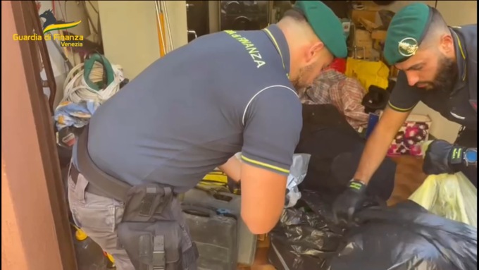 Grossista della droga nascondeva gli stupefacenti in alcuni garage nella periferia di Padova