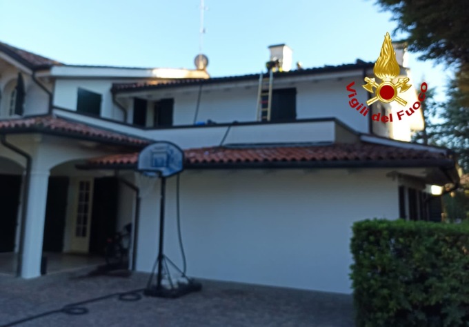 Incendio nella villa di Alex Zanardi, pannelli fotovoltaici in fiamme: il campione trasferito a Vicenza