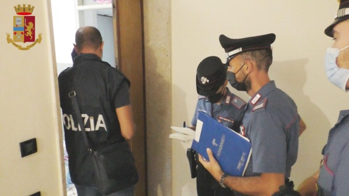 Blitz a Noventa Padovana, identificati 60 stranieri: espulso un nigeriano irregolare