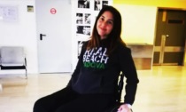 Costretta su una sedia a rotelle, l'ex giocatrice Chiara Maniero lancia una raccolta fondi: "Per le cure e la mia autonomia"