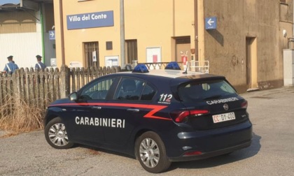 Atti vandalici alla stazione di Villa del Conte, controlli rafforzati: denunciato un 35enne con un arnese da giardinaggio "modificato"