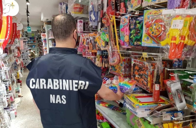 Padova, sequestrati 145 giocattoli potenzialmente pericolosi per la salute