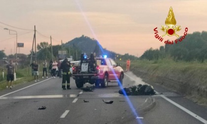 Tragedia lungo la Statale 16: scontro tra auto e moto, morto un 48enne
