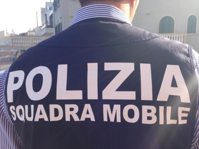 Il “seduttore” di donne anziane evade dai domiciliari travestito da suora