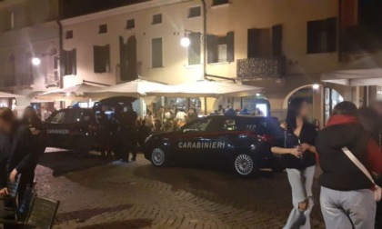 Movida a Este, controlli a tappeto dei Carabinieri: un bar multato e tre giovani denunciati
