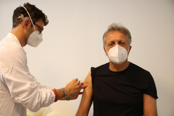 Vaccino antinfluenzale e quarta dose anti-Covid: in Veneto la campagna parte oggi, lunedì 17 ottobre 2022