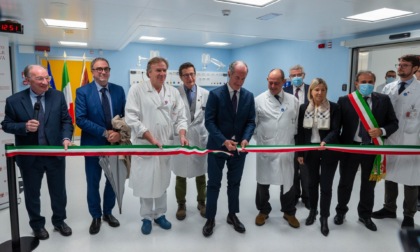 Padova, inaugurate le nuove sale chirurgiche ibride. Zaia: "Tecnologie uniche in Italia"