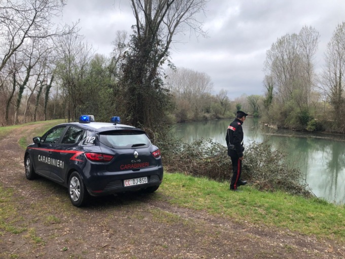 Religiosa indiana si lancia nel canale del Brentella per farla finita: salvata dai passanti
