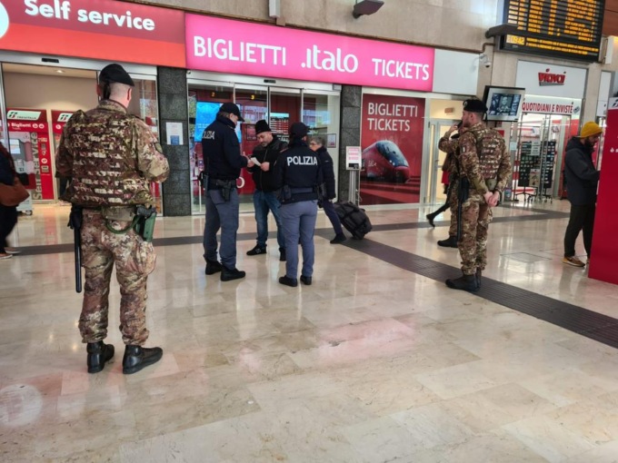 Pluripregiudicato (a spasso per Padova) tenta la fuga per evitare controlli: era pure clandestino