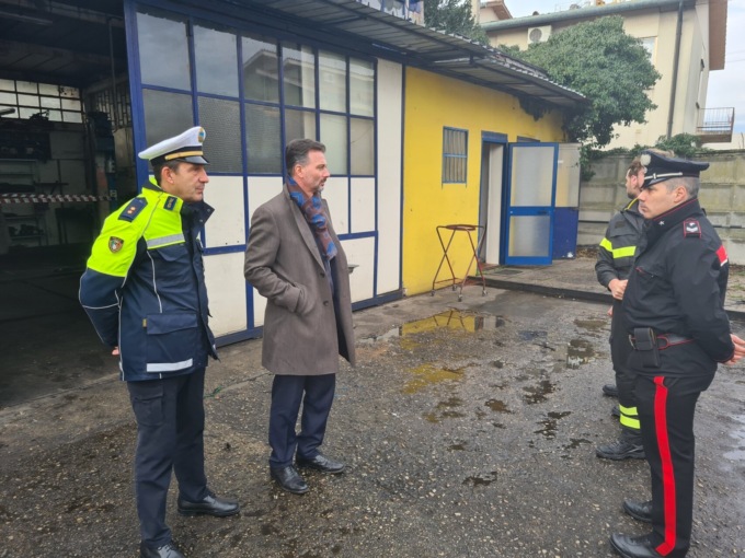 Noventa Padovana, le foto dell’officina “fantasma” scoperta in via Cappello