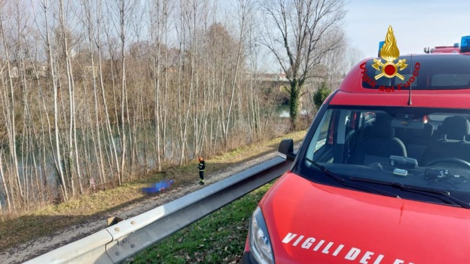 Padova, si tuffa nel Brenta per sfuggire agli agenti: 23enne muore annegato