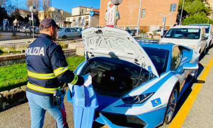 Trapianto di organi, la corsa in Lamborghini dei poliziotti da Padova a L'Aquila per salvare una vita