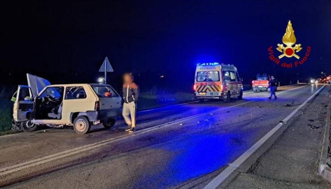 Tremendo frontale tra auto a Grantorto: due feriti