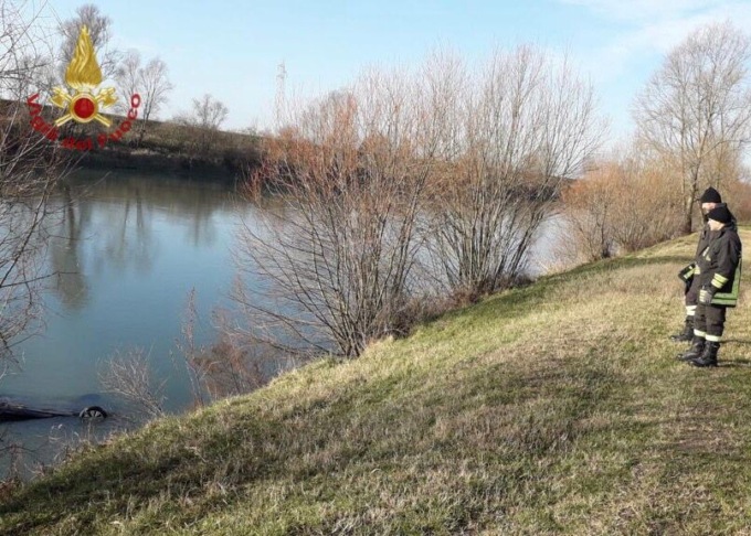 Auto ribaltata nell’Adige: recuperato il corpo senza vita di un 27enne