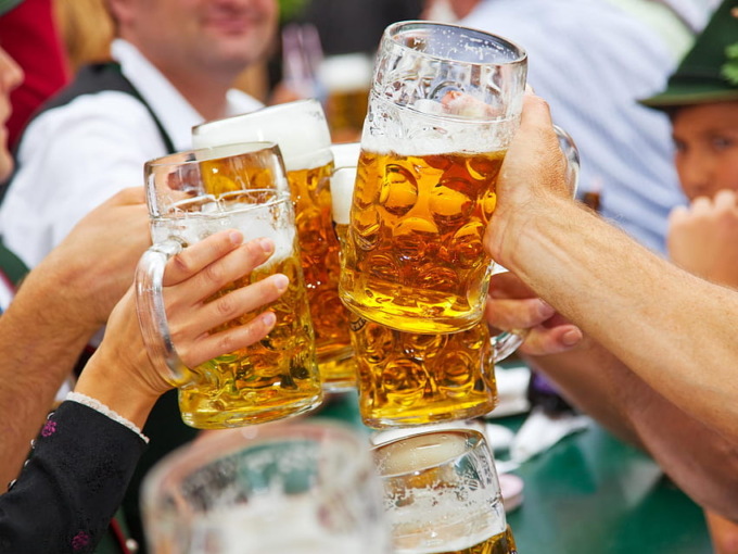 Ubriachi fradici e molesti nella birreria a Conselve: denunciati due 27enni che creavano “scompiglio”