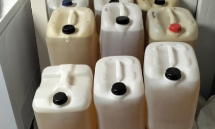 Padova, prelevano oltre 500 litri di gasolio al distributore con carte clonate: nei guai due moldavi