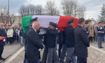 Anguillara si ferma per l'addio a Domenico Zorzino, il poliziotto eroe: "Ha anteposto il bene degli altri al suo"
