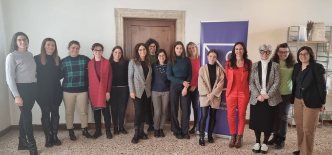 La Federazione è…”rosa”: impiegate oltre il 60% di donne. L’età media dei dipendenti è di 49 anni